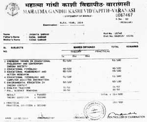 To make fake degrees and mark sheets racket in Varanasi