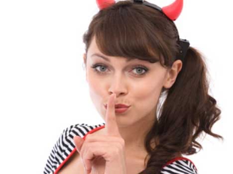 less makeup females are more attractive