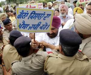 casual worker protest in jammu 