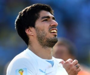 fifa hindi news: Luis Suarez serial biter 
