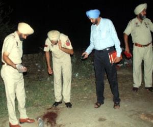 police encounter in punjab, two accused killed