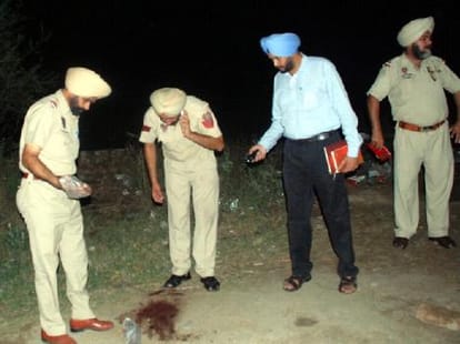 police encounter in punjab, two accused killed