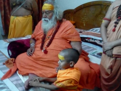 google boy kautilya with shankaracharya swarupanand