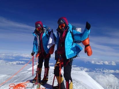 tashi-nungshi reached mount vinson, create history.