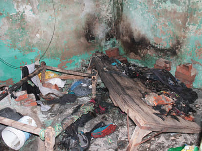 five died in fire of leakage cylinder