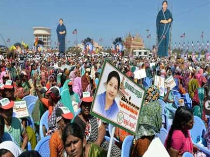 jayalalitha launches 'amma pharmacy'