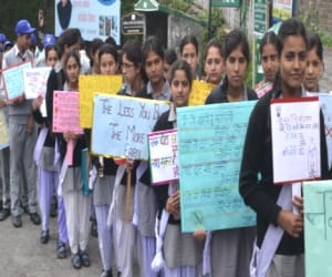 students awareness rally at ridge shimla