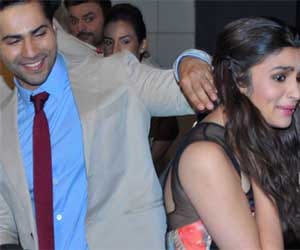  varun dhawan touch alia bhatt
