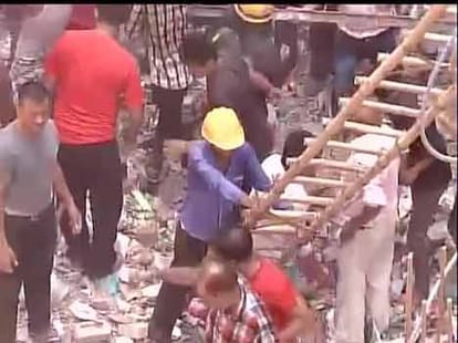 delhi high court gets angry on illegal construction