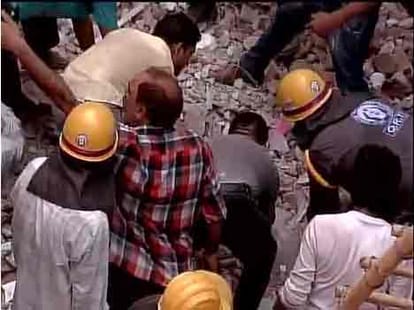 building collapse in delhi tulsinagar, four dead