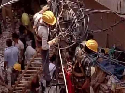 building collapse in delhi tulsinagar, four dead