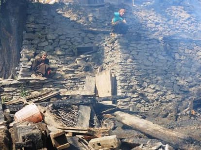 fire burnt 16 houses in uttarkarkashi