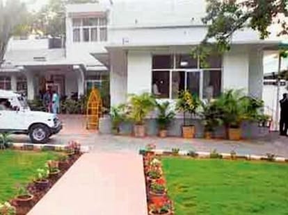 mysterious place 10 janpath to trimurti bhawan