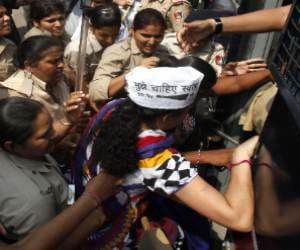 M house are being tackled Detained aam aadmi party Activist