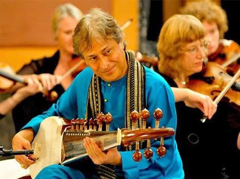 ustad amjad ali khan gets back his sarod missing