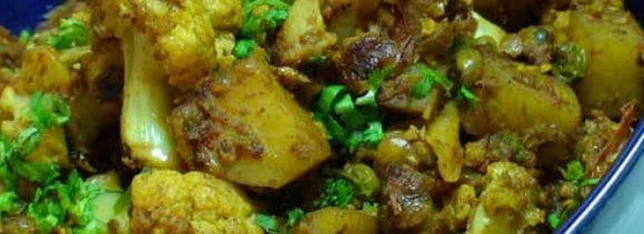 Restaurant Style Aaloo-Gobhi Vegetable