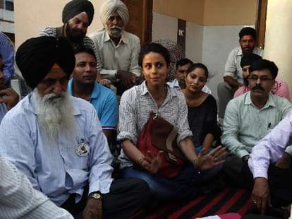 AAP Supporter Gul Panag come back to Chandigarh
