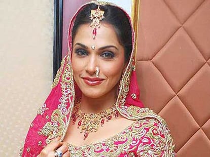 isha koppikar pregnant?