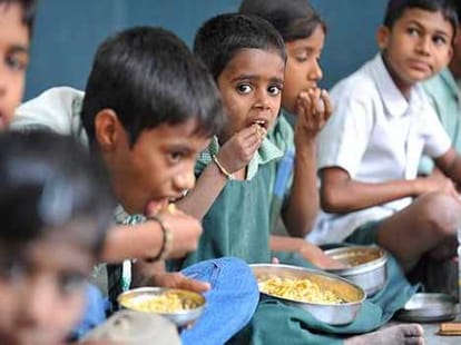 himachal mandi teacher sat seprate sc student
