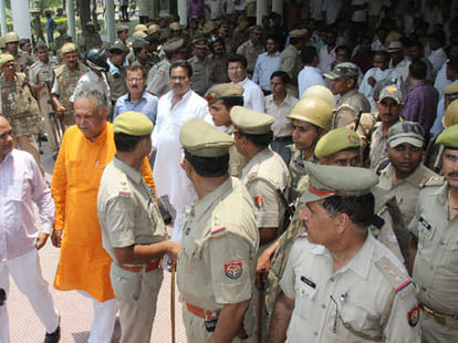 rss behind movement in kanth muradabad