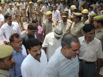 rss behind movement in kanth muradabad