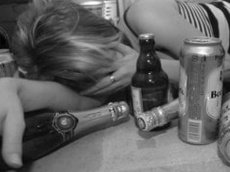 What made it all the drunken girl everyone shocked!