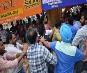 quarrel between sudent leaders in punjab university campus