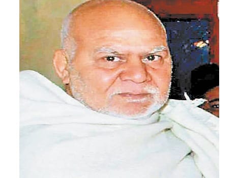 akhara parishad stand on fraud baba.