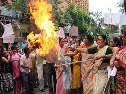 opposition targets CM Mamata Banerjee to save Tapas