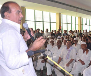 dp yadav did panchayat after dispute beyween to communities