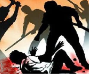 some person beat revenue officers at mandi.