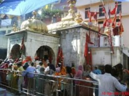 Devotee dies inside jwalaji temple