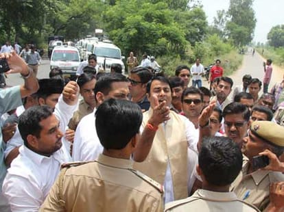 case on mla sangeet som