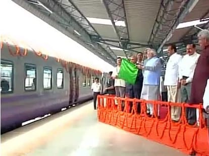 pm will show green flag to train for vaishno devi