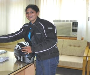 Roshni on a Solo Bike expedition from Kanyakumari to Leh 