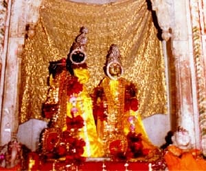 Robbery at radha krishan temple in Dadasiba