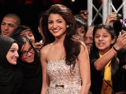 anushka sharma meet virat in london
