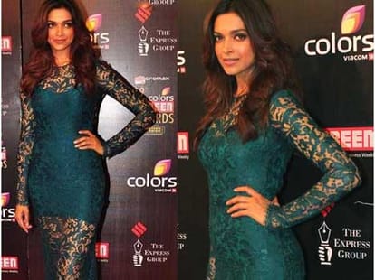 actress in same attire
