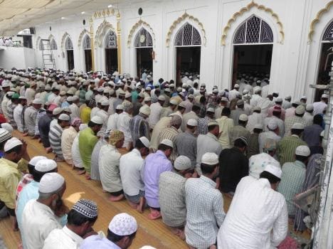 56 POK resident reach kashmir to celebrate eid