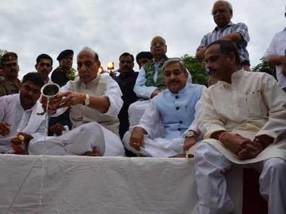 Amarnath Yatra from Baltal stopped after Violent skirmish