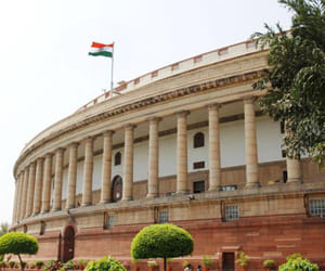 ceiling of lok sabha leaks during debate
