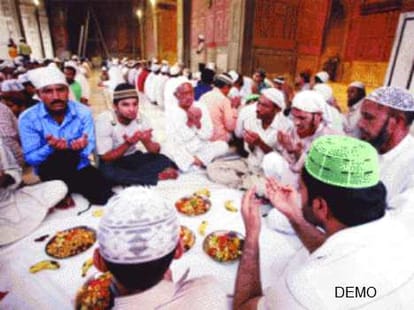 48 hindu prisoners observe roza in barabanki jail
