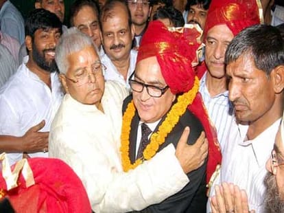 Lalu and Sharad Yadav's daughter married in Haryana