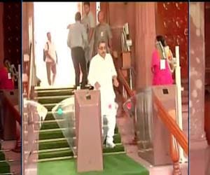 scuffle between Bjp and trinamool congress MPs in parliament