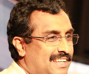 ram madhav meets governor nn vohra to form government