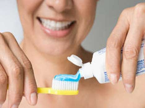 surprising uses of toothpaste
