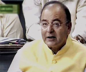 finance minister arun jaitley felt back pain during budget