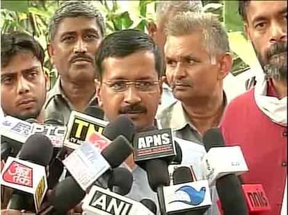 aap chief arvind kejriwal attacks on ndmc for flat