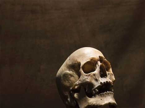 girl slept with dead mother for three years