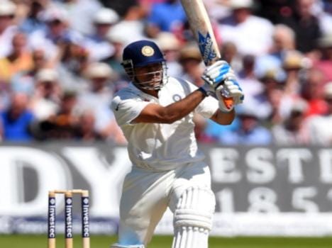 LIVE India vs Australia Test Series - Dhoni and Ashwin hold the Front on 5th Day